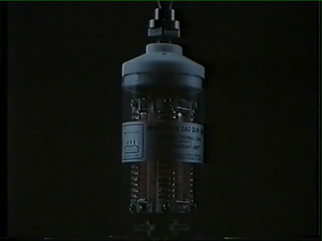 Hydrogen gas gun